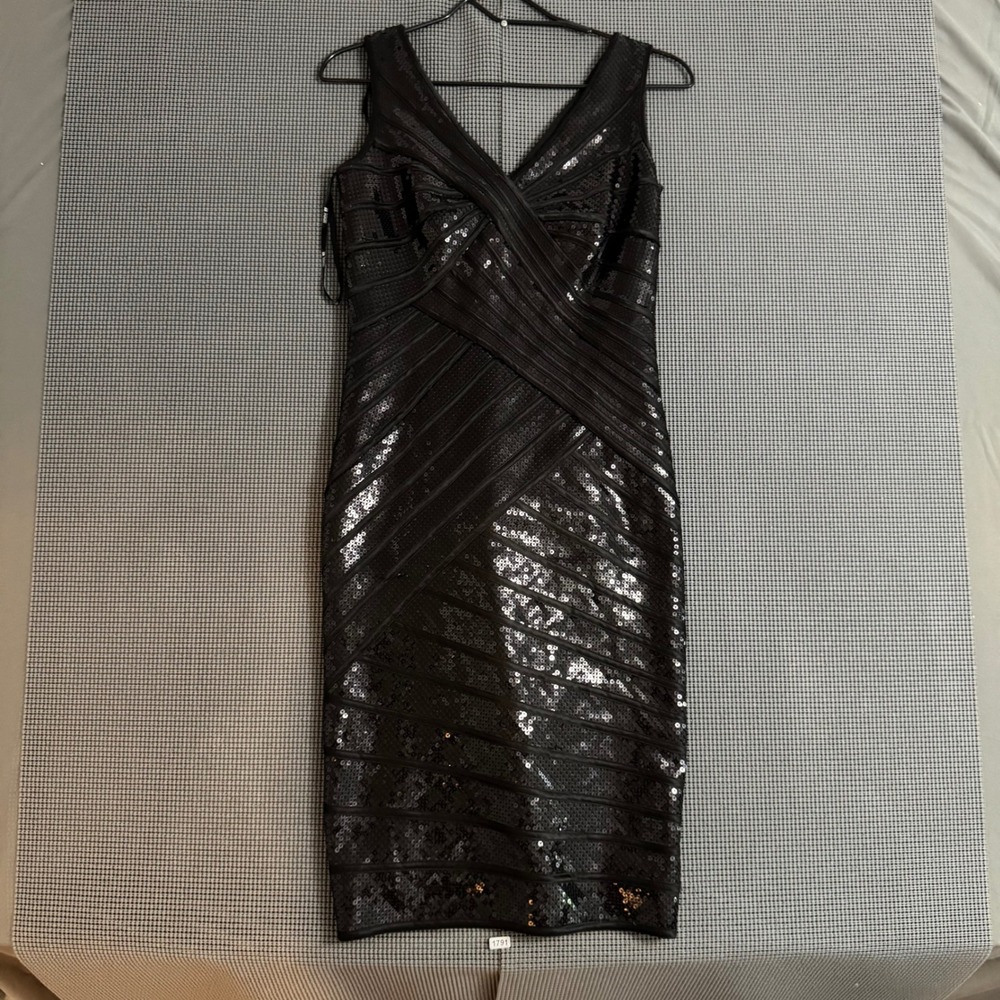 Tadashi Shoji Black Sequin V-Neck Sleeveless Bandage Cocktail Dress Size 2